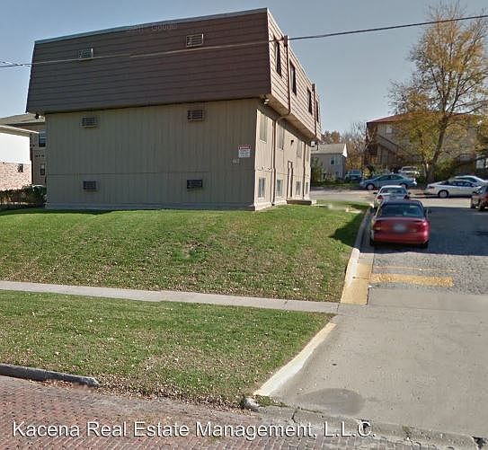 1st image of 612 S Van Buren St APT 03