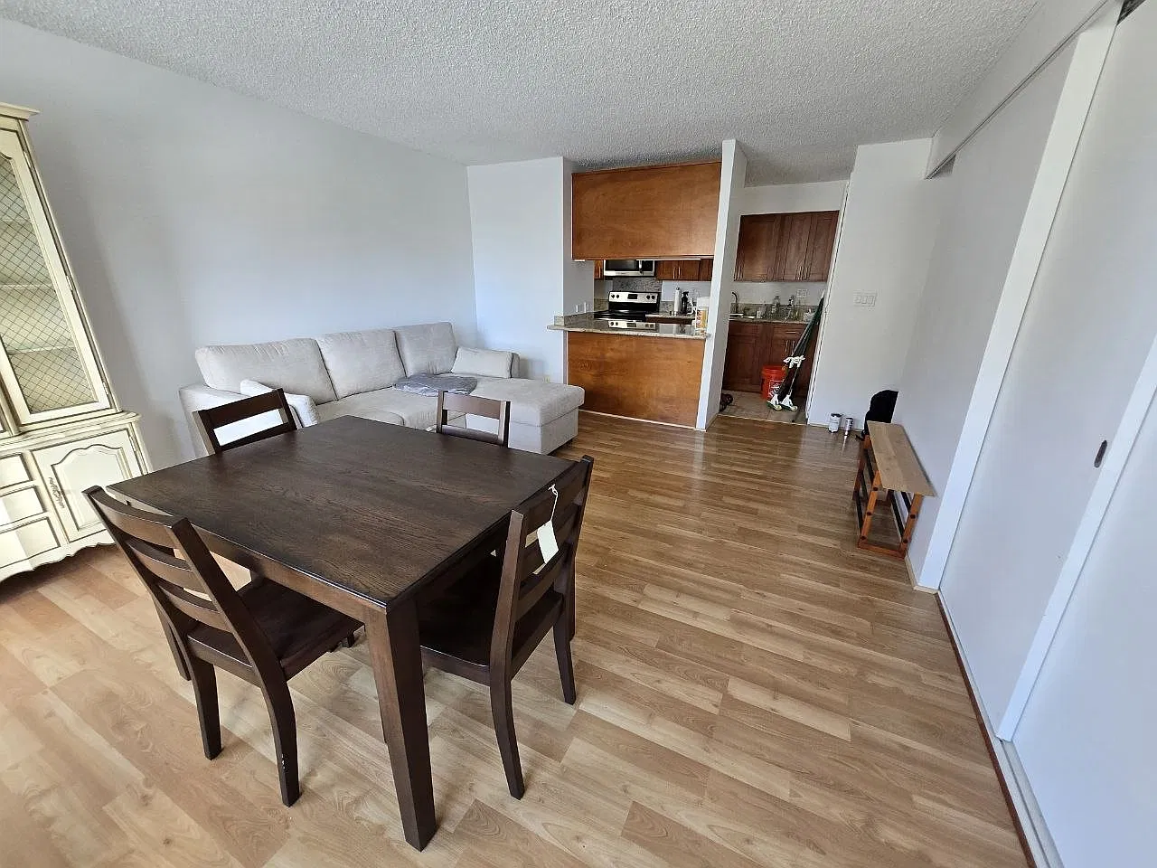2 bed, 807 sqft, $2,600 — Photo 1