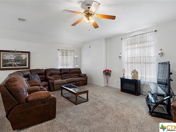 4th image of 500 E Avenue K