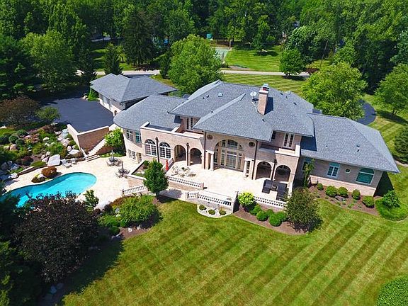 2nd image of 7825 Calderwood Ln
