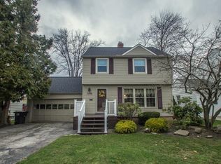 1378 Brainard Rd, Lyndhurst, OH 44124