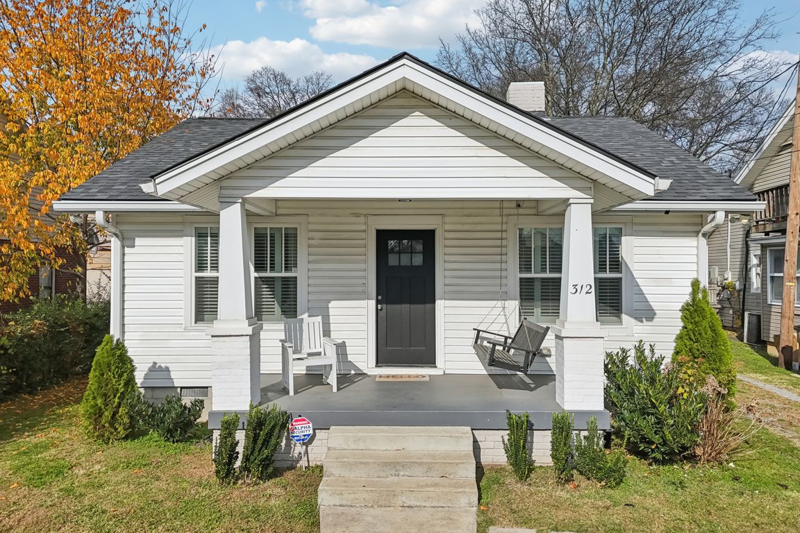 Radnor St-S2511-040.jpg