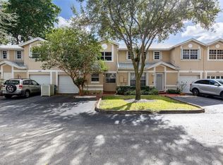 12152 SW 52nd Pl, Fort Lauderdale, FL 33330