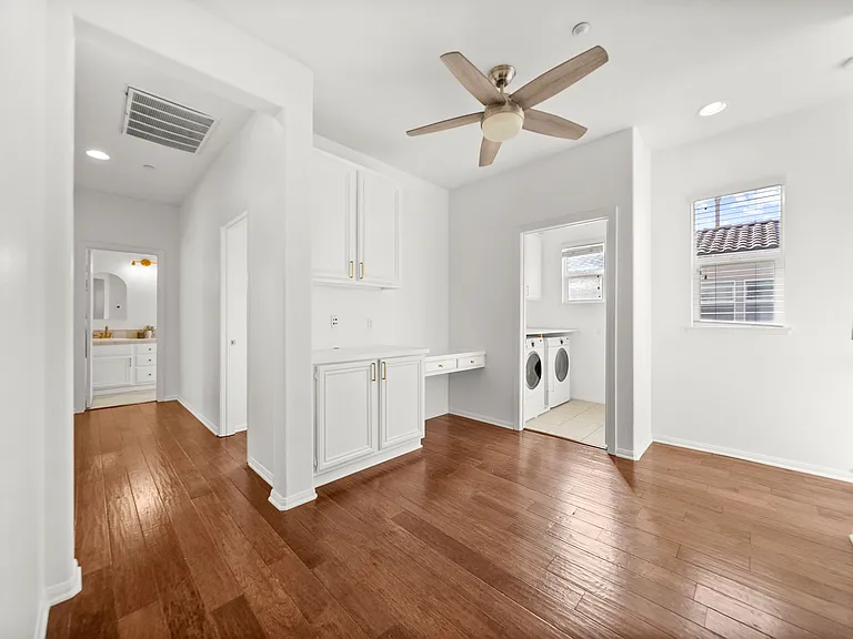 6340 Oleander Way — Photo 8