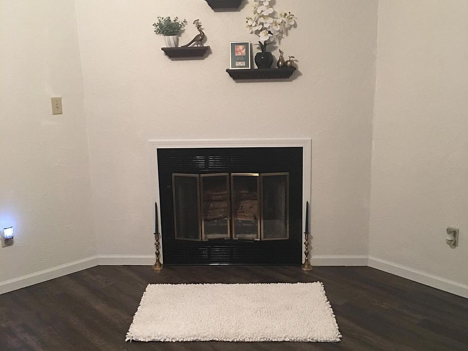 2nd image of 414 Nancy Dr