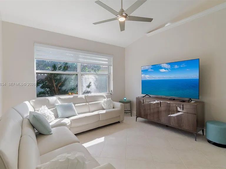 2675 Clipper Cir — Photo 4