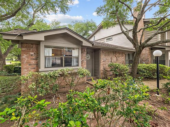 2nd image of 2711 Grants Lake Boulevard #194