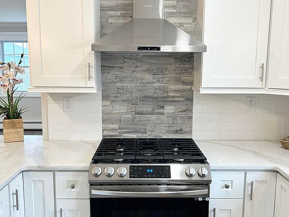2nd image of 8 Wojtyla Court