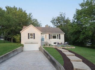 119 Pearson Dr, Lake Geneva, WI 53147