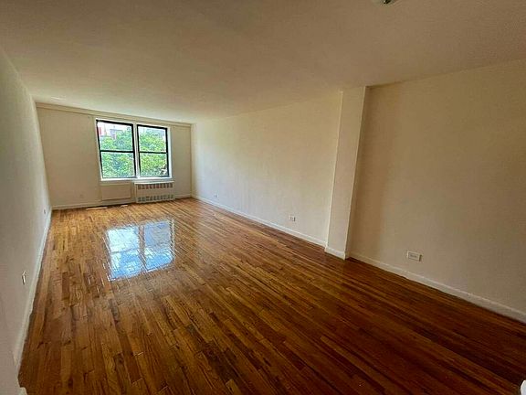 2nd image of 89-29 162nd St #7J