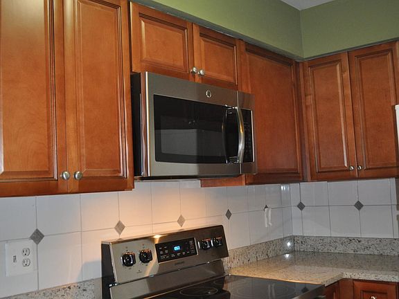3rd image of 9700 Hagel Cir