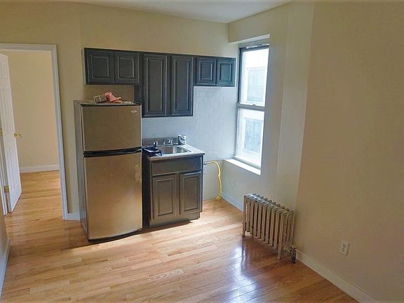 4th image of 203 W 144th St APT 19