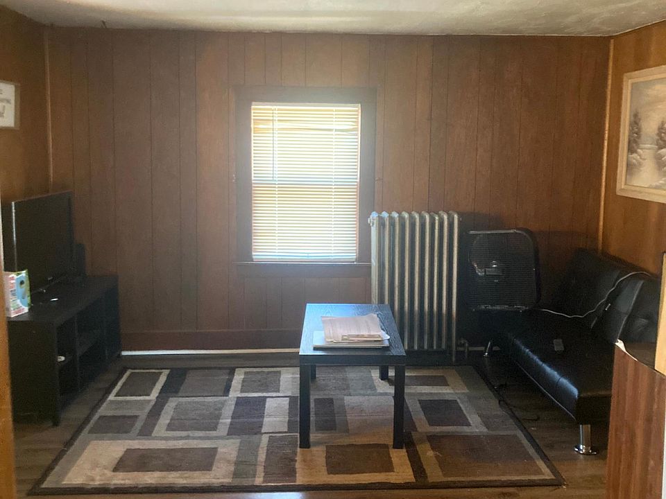1st image of 301 E Eleanor St #2