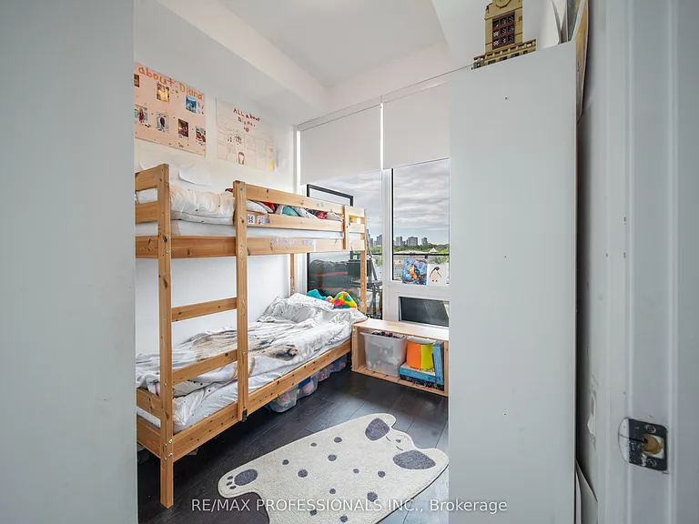 4208 Dundas St W #711 — Photo 10