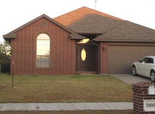 3900 Catamaran Dr, Yukon, OK 73099