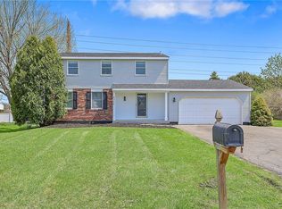 8026 Pickett Ln, Cicero, NY 13039