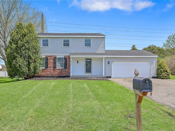 8026 Pickett Ln, Cicero, NY 13039