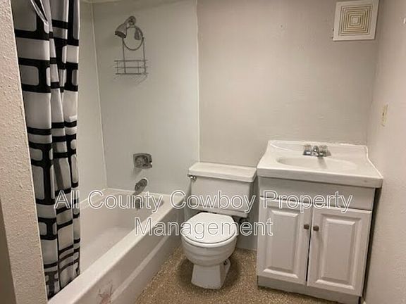 4th image of 950 N 11th St APT C