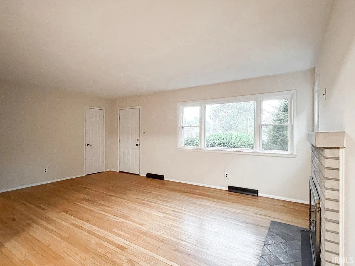 3 bed, 2.5 bath, 972 sqft, $1,995 — Photo 4