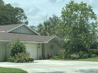 12706 SE Pinehurst Ct, Hobe Sound, FL 33455
