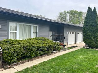 210 3rd St, Mendota, IL 61342