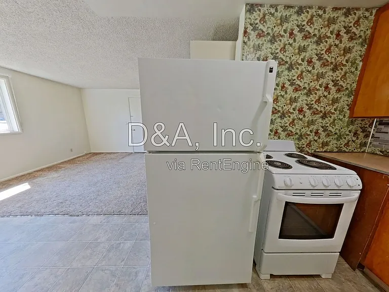 423 SW 9th St — Photo 5
