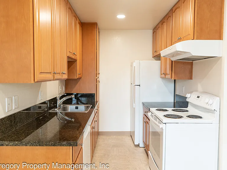 1815 Central Ave #202 — Photo 1