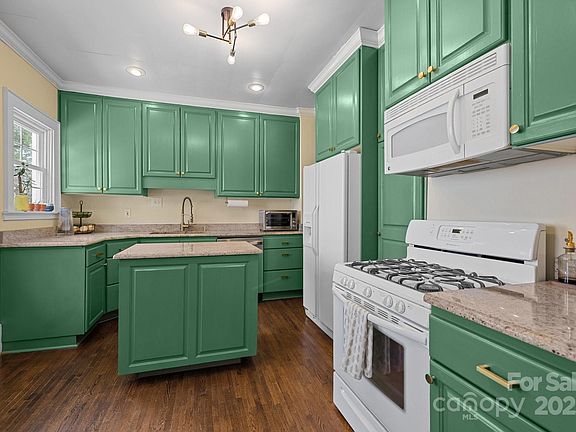 5th image of 509 W 6th Ave