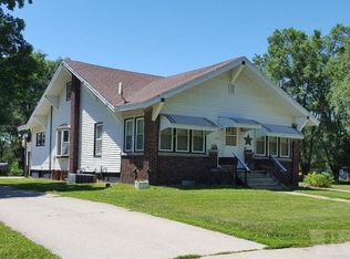 401 Russell St, Oakville, IA 52646