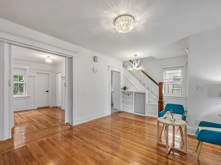 133 Highwood Ave — Photo 12