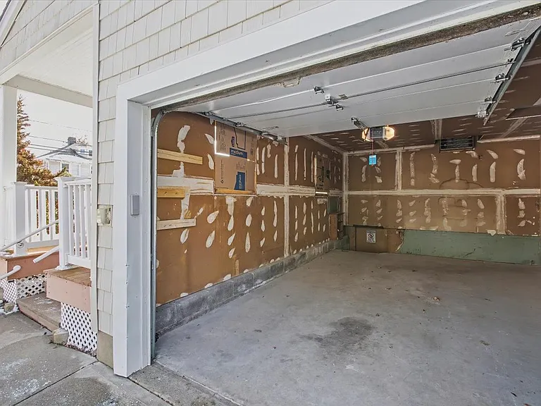 1 car garage