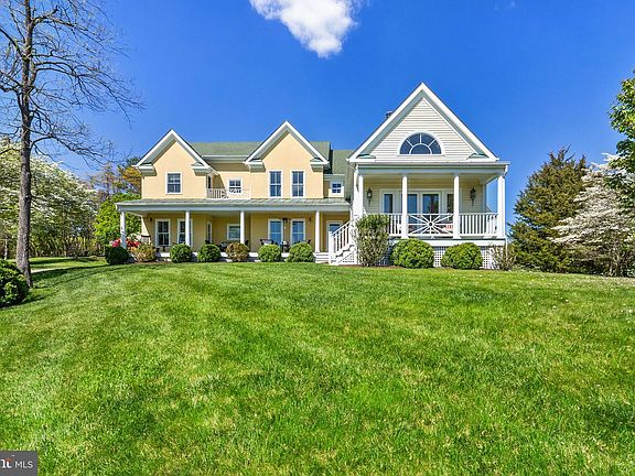 3rd image of 6585 Timothy Ln