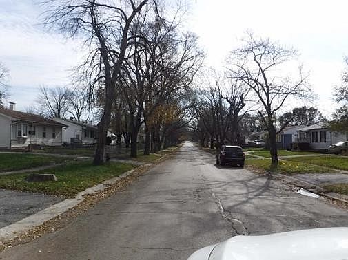 2nd image of 22152 Clyde Ave