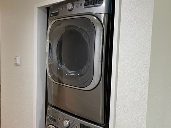 5th image of 85B Stenner St