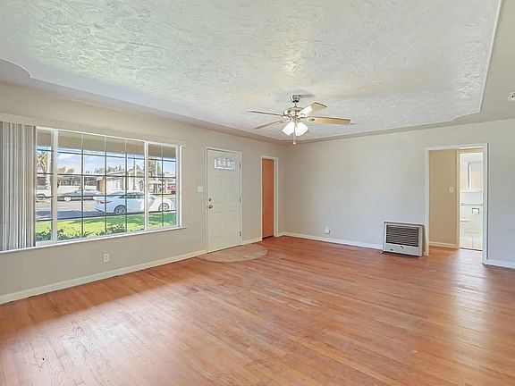 5th image of 328 W Turner Rd #4