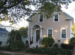 7 William St, Fairhaven, MA 02719