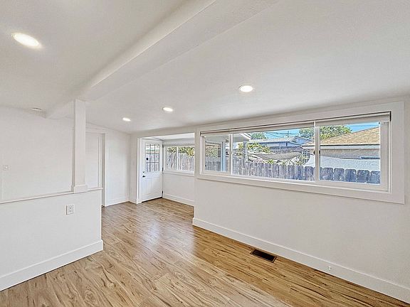 4th image of 3696 Bellingham Ave Front 3696A