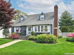 1952 Miller Pl, Merrick, NY 11566