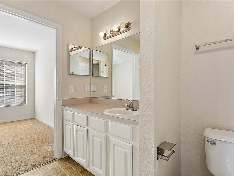 13703 Richmond Park Dr N #1706 — Photo 15