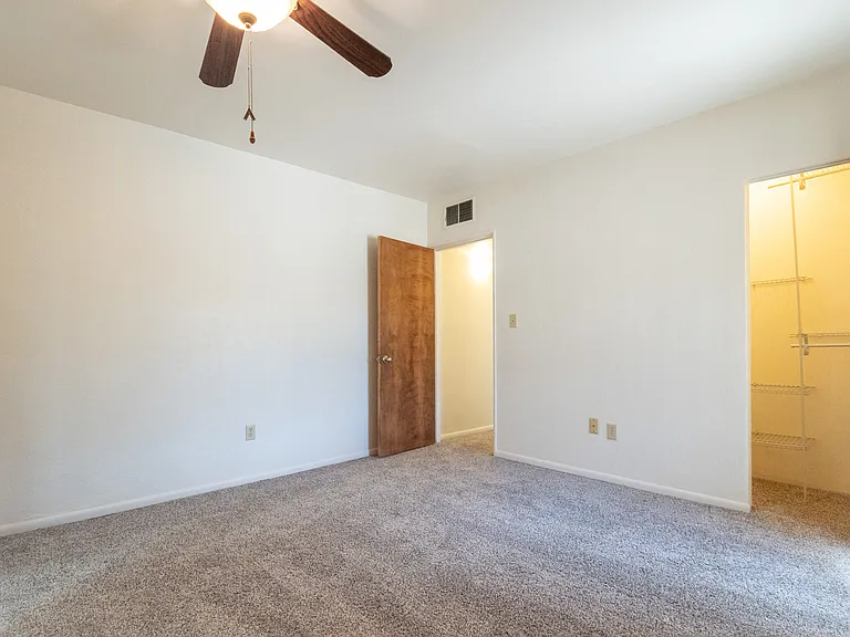 1560 N John Adams St — Photo 3