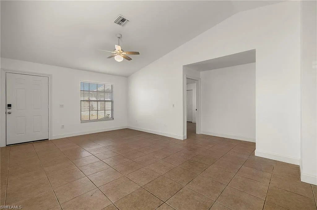 3 bed, 2.0 bath, 1266 sqft, $2,250 — Photo 3