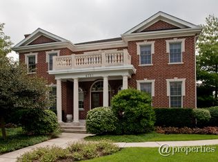 6751 Fieldstone Dr, Burr Ridge, IL 60527