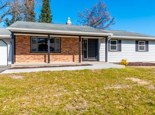 W4928 Center St, La Crosse, WI 54601
