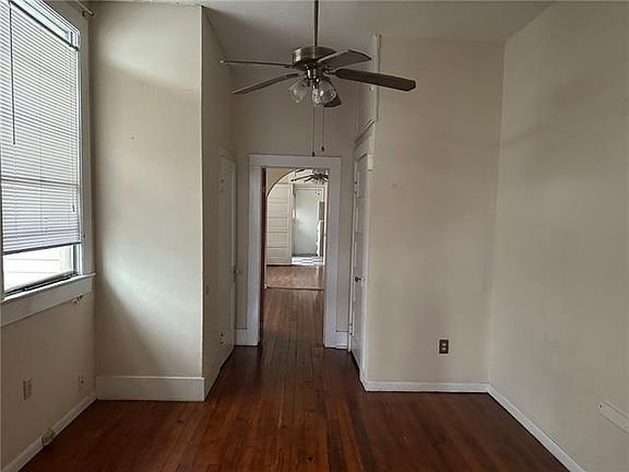 4th image of 844 Roosevelt Pl