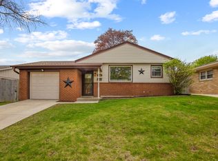 706 Echo Ln, Racine, WI 53406