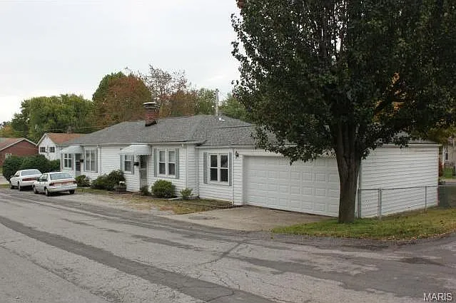 226 W Arlee Ave photo 1