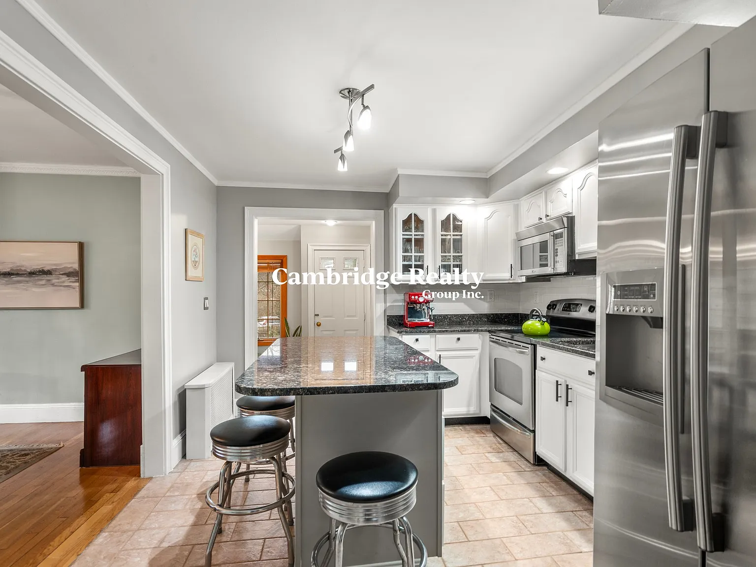 3 bed, 2.5 bath, 2000 sqft, $5,400 — Photo 4