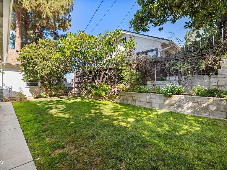 378 Grand Ave — Photo 26