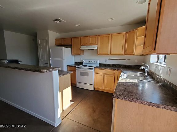 2nd image of 3205 E Glenn St