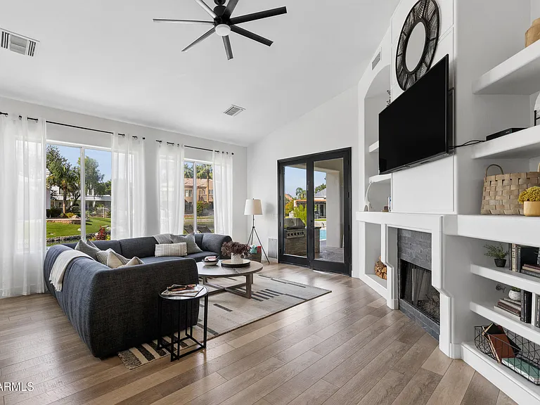 1465 W Island Cir — Photo 35